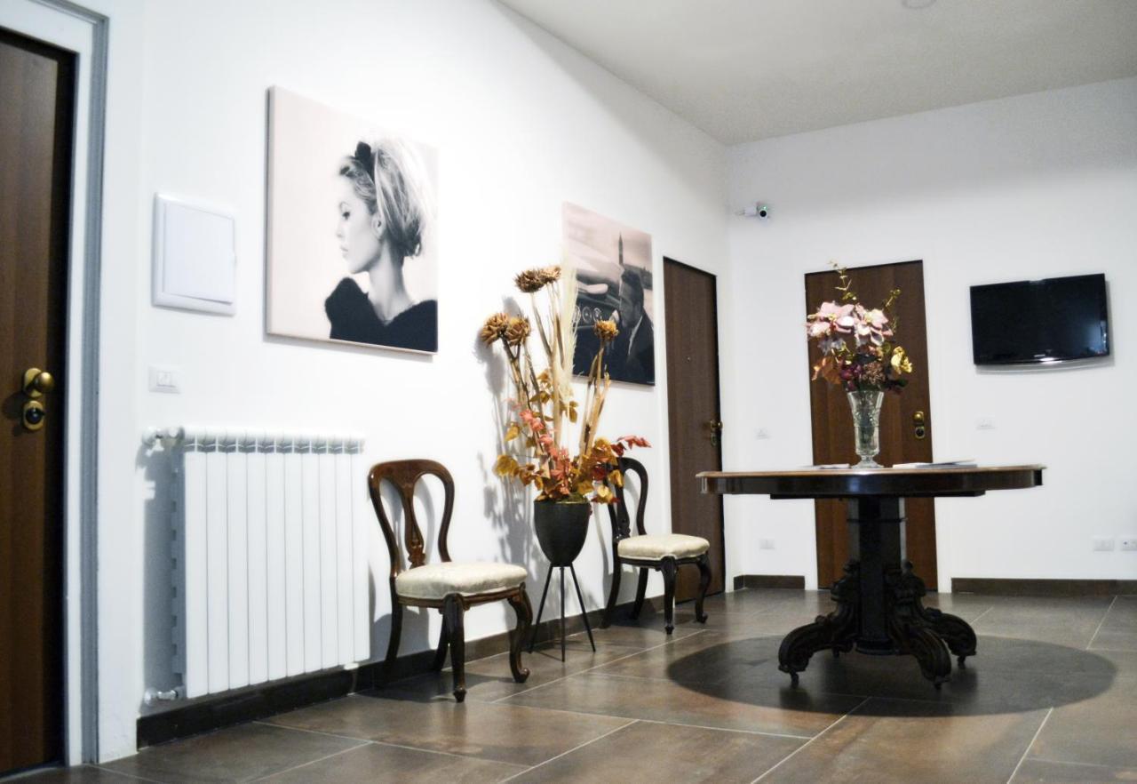 Questo Rinascimento Casa Newman Napoli Eksteriør billede